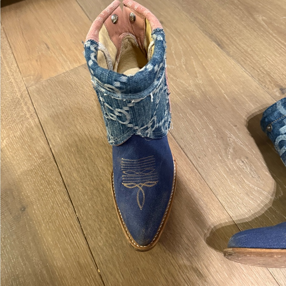 New Canty boots size 8